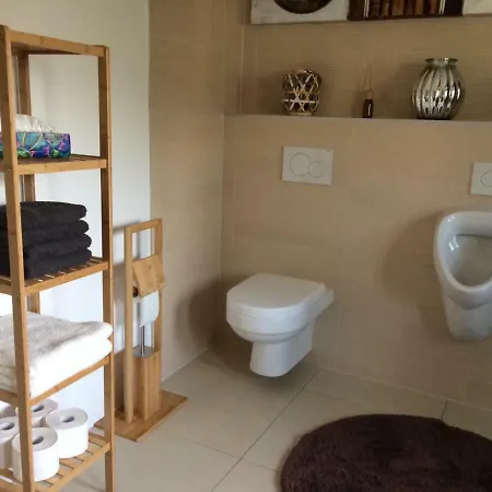 - Bonn Apartament Troisdorf